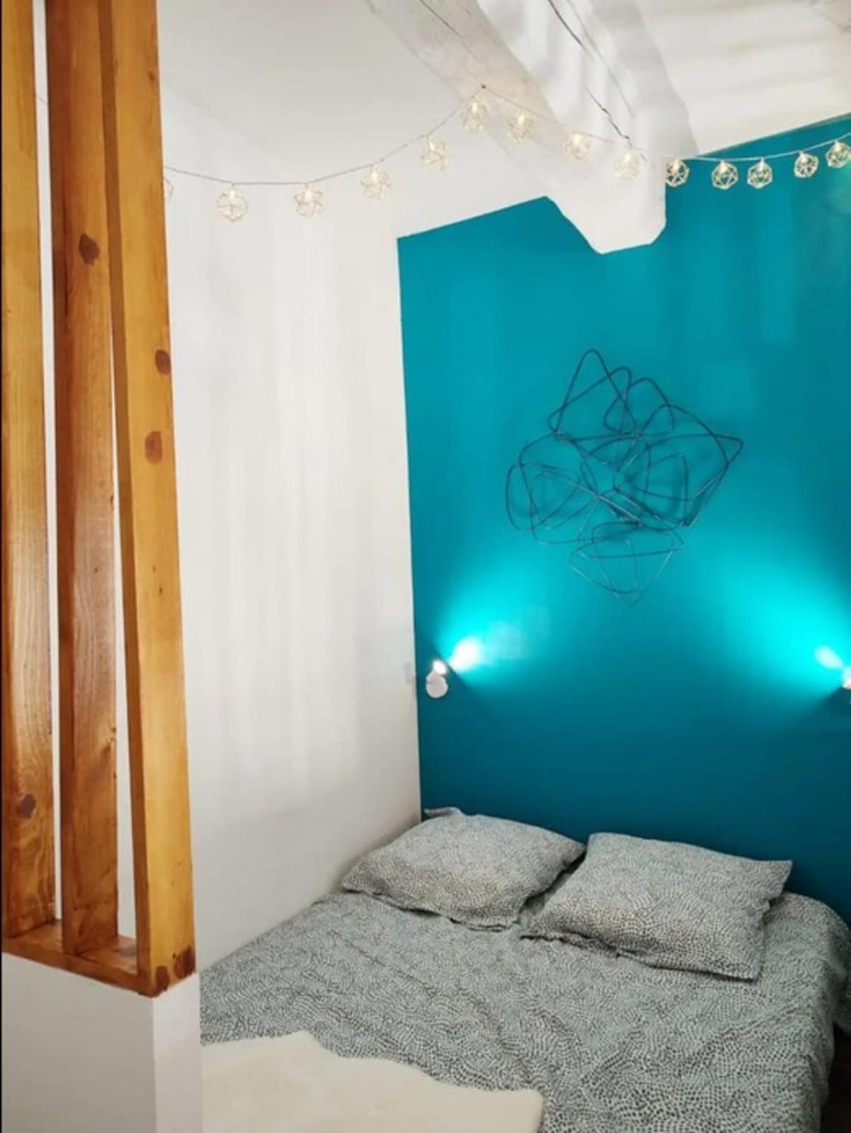Atlas - Arya Apartment Ним Екстериор снимка